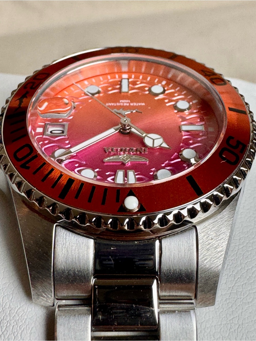 Invicta Pro Diver Red/Orange 34mm Women's Quartz Dive Watch 50924 NWT - Picture 4 of 7